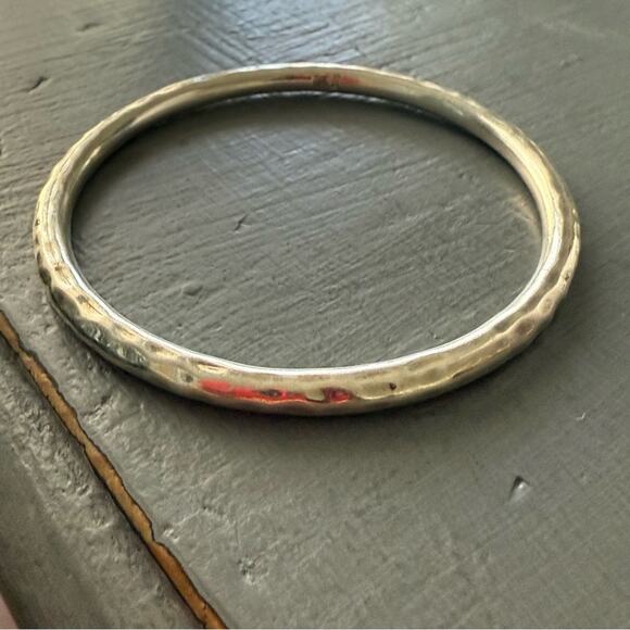 Silpada Hammered 5mm Silver Bangle Bracelet - Picture 9 of 11